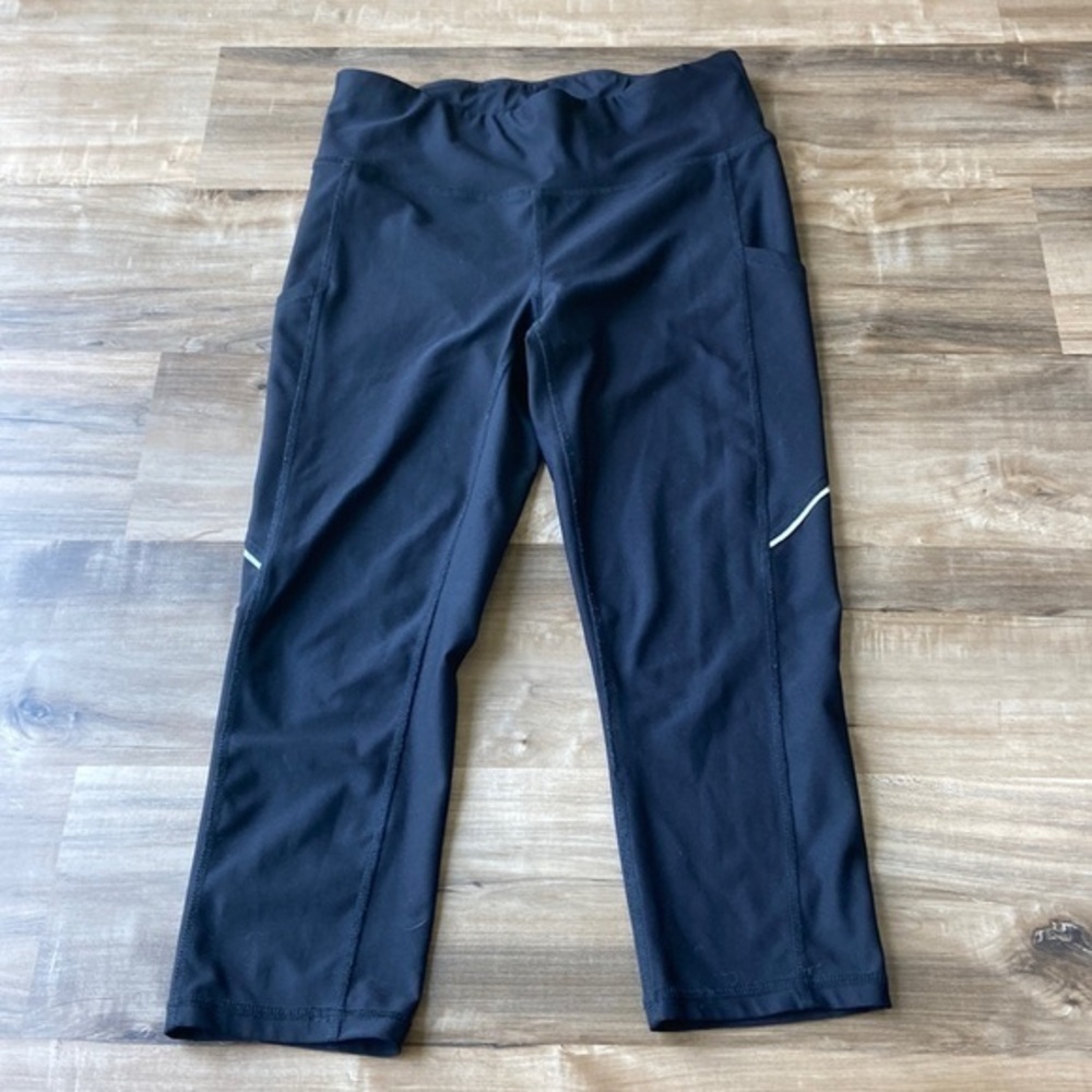 $2 - Xersion Fitted Capris
